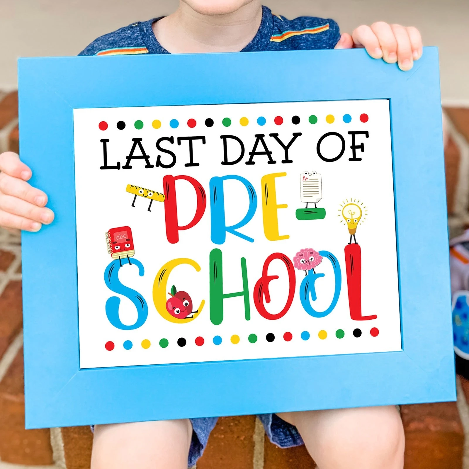 FREE Last Day Of School Sign Printables THREE Color Versions FREE Last Day Of School Sign Printables THREE Color Versions